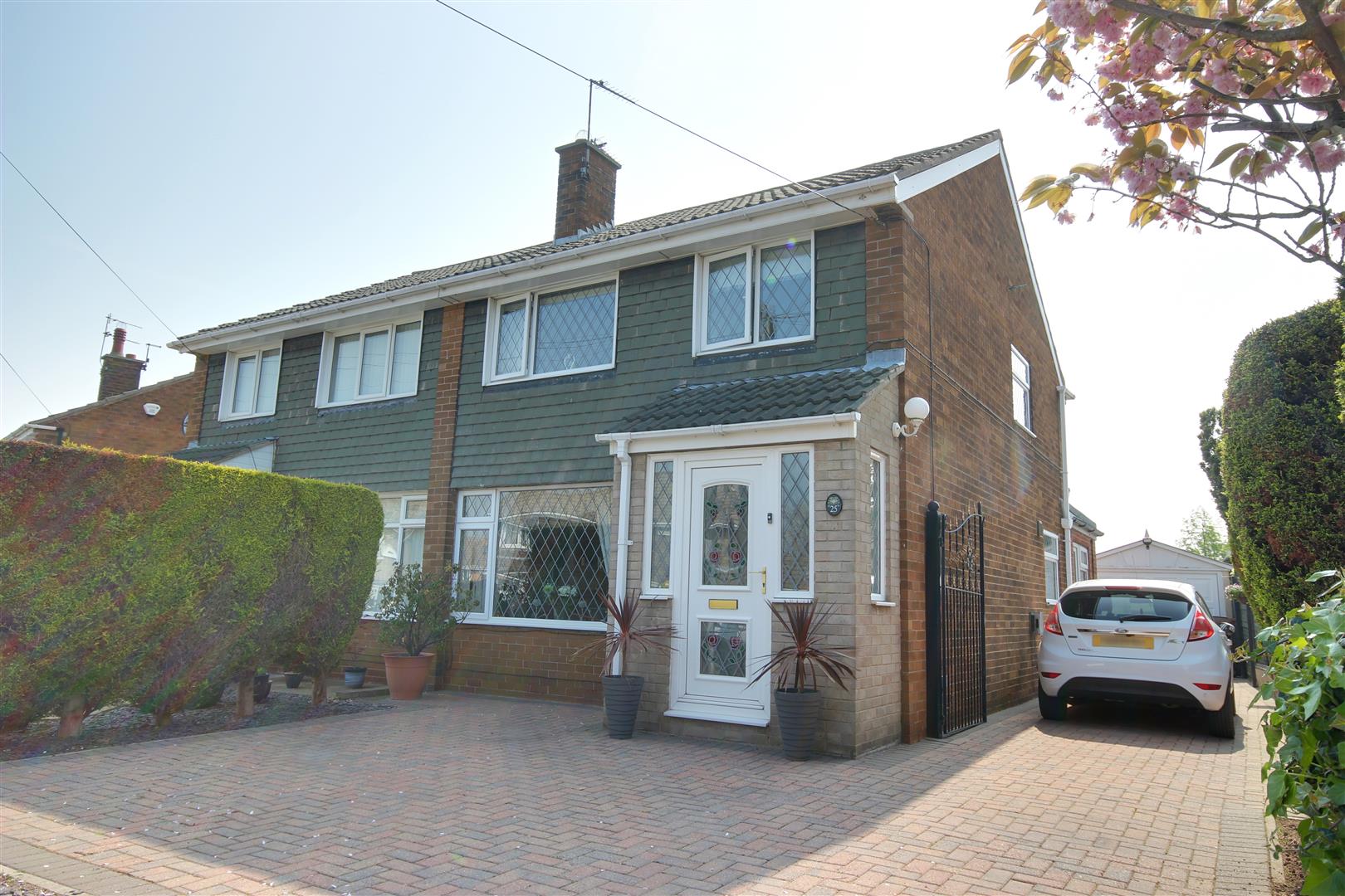 Matthew Limb Property for sale in West Hull